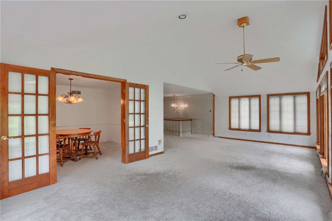 163 Chapel Dr