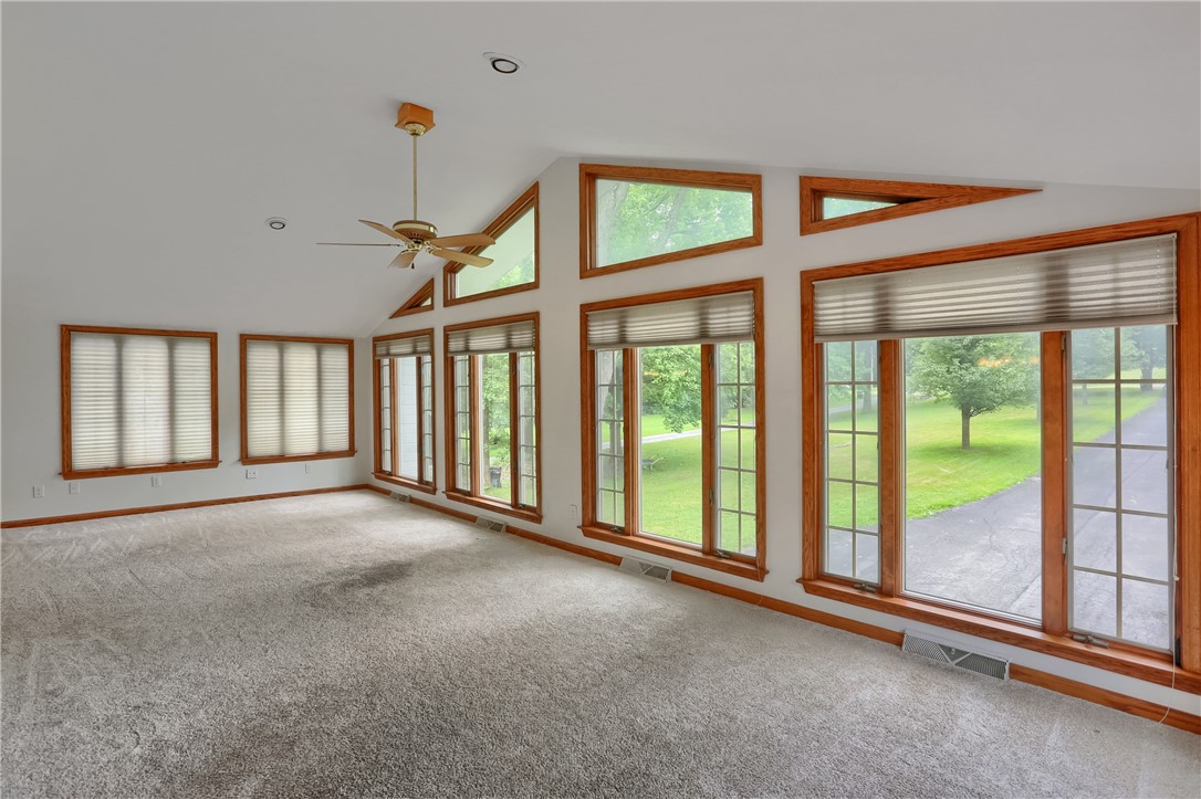 163 Chapel Dr