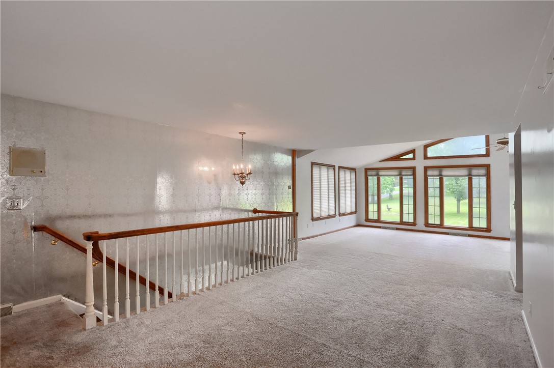 163 Chapel Dr