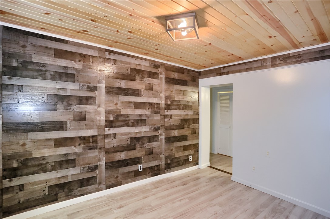 163 Chapel Dr