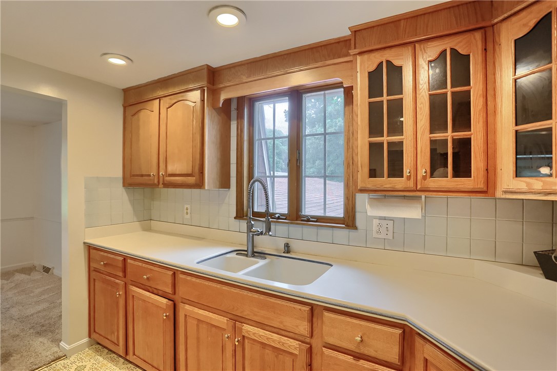 163 Chapel Dr
