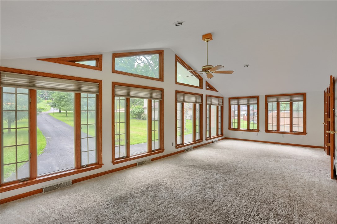 163 Chapel Dr