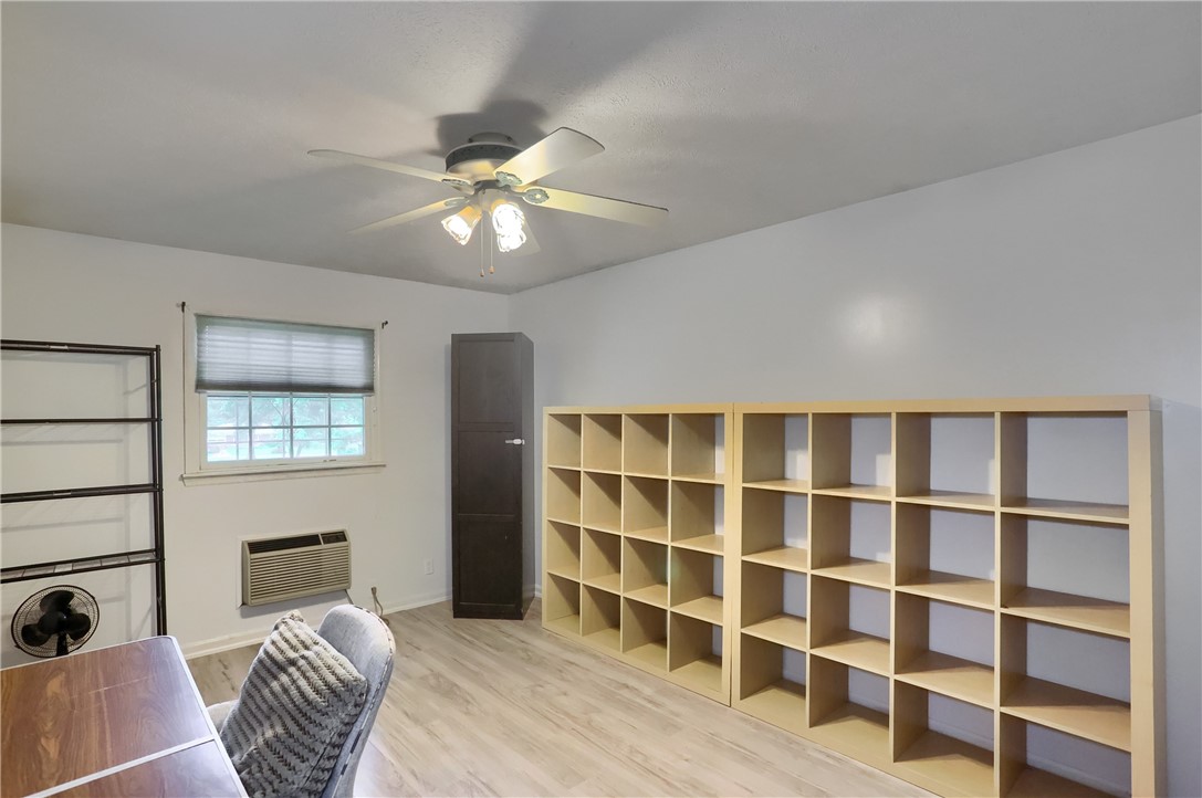 163 Chapel Dr