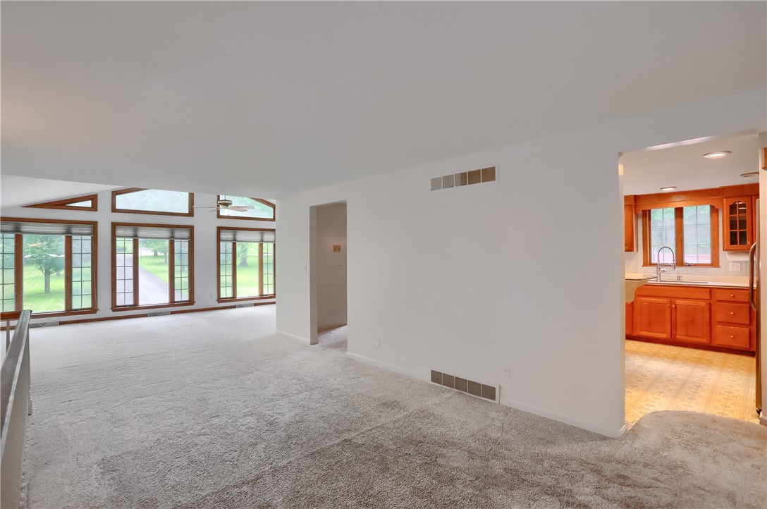 163 Chapel Dr