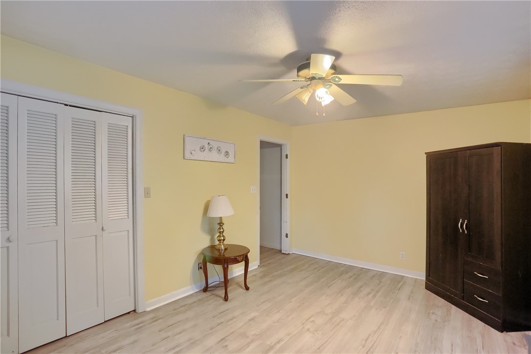 163 Chapel Dr