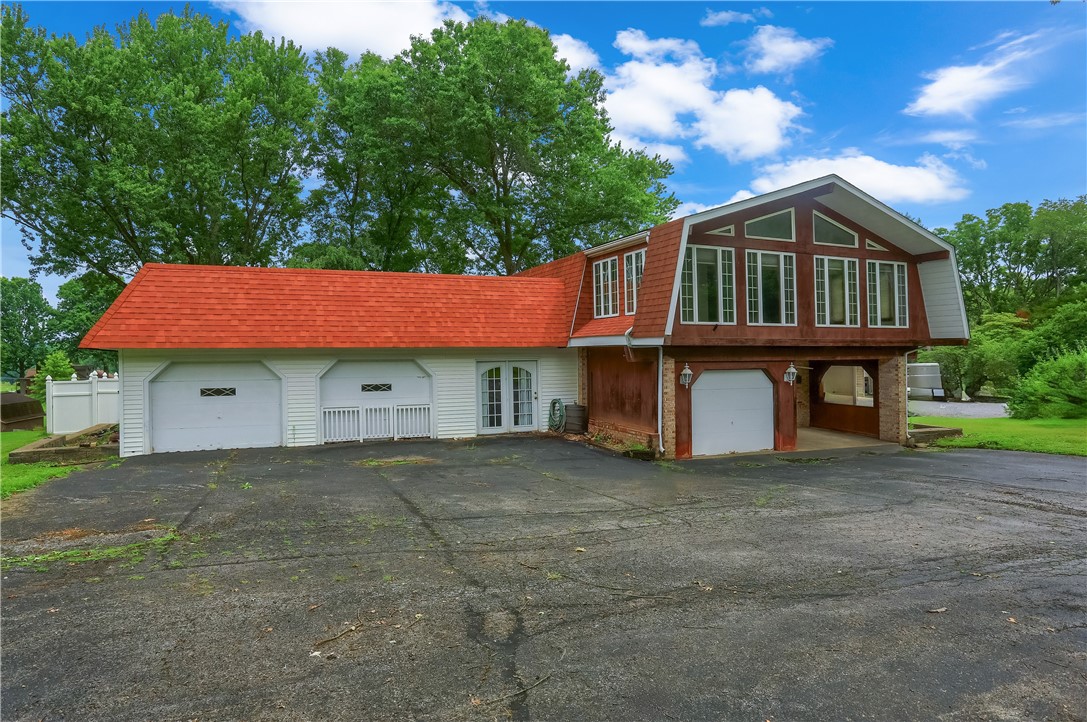 163 Chapel Dr