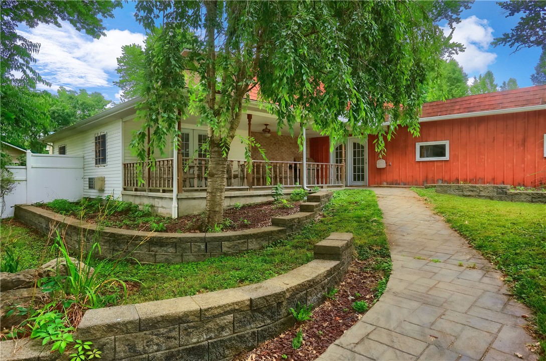 163 Chapel Dr