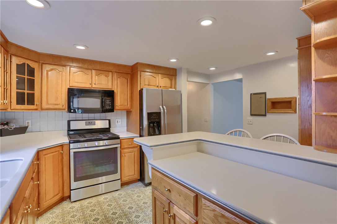 163 Chapel Dr