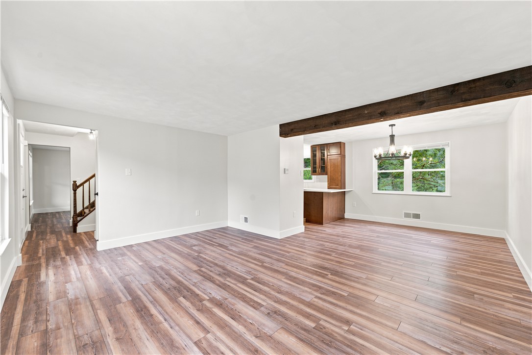 107 Colonial Way