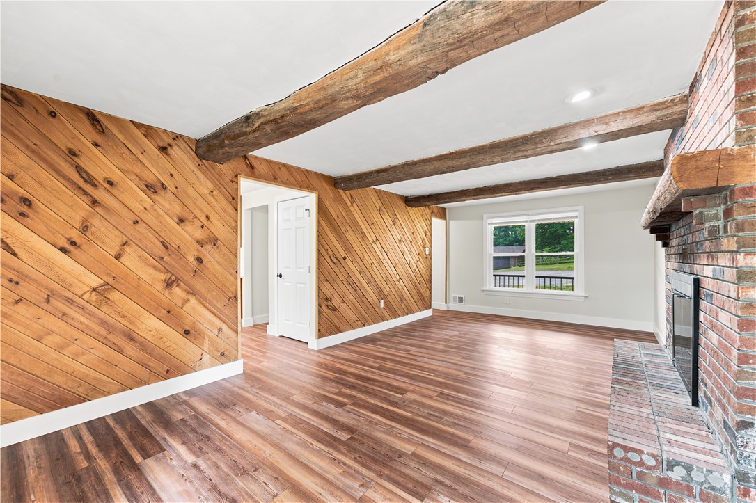 107 Colonial Way