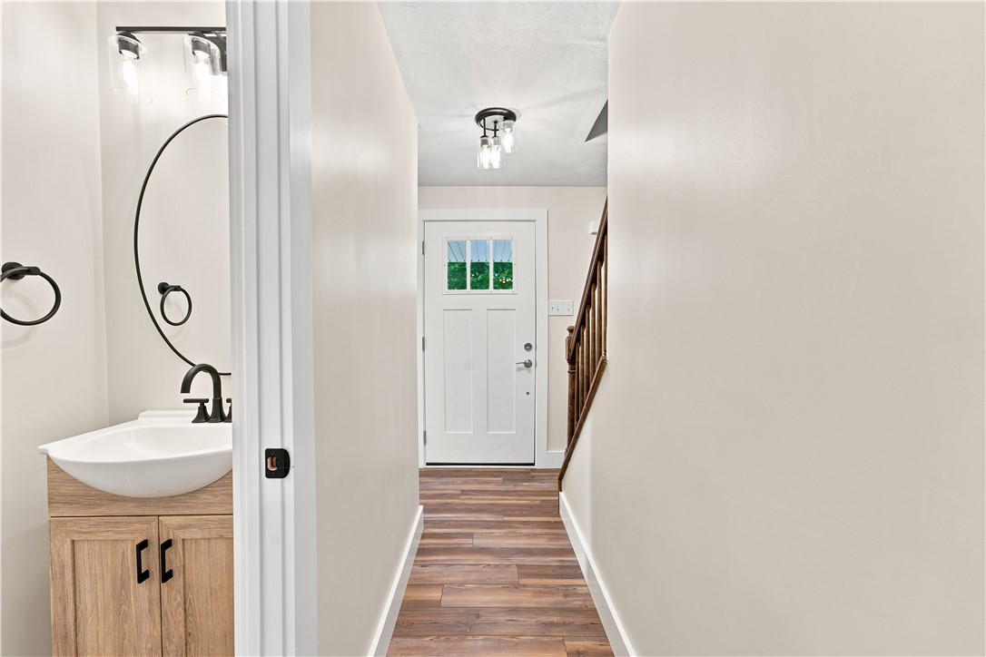107 Colonial Way
