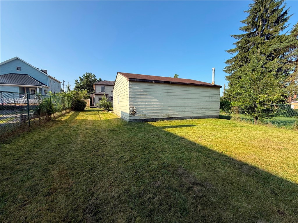 303 E Lutton Street