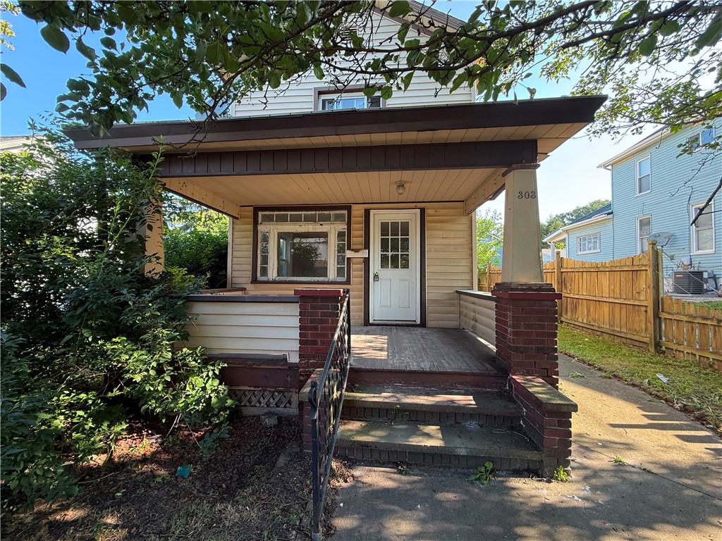 303 E Lutton Street