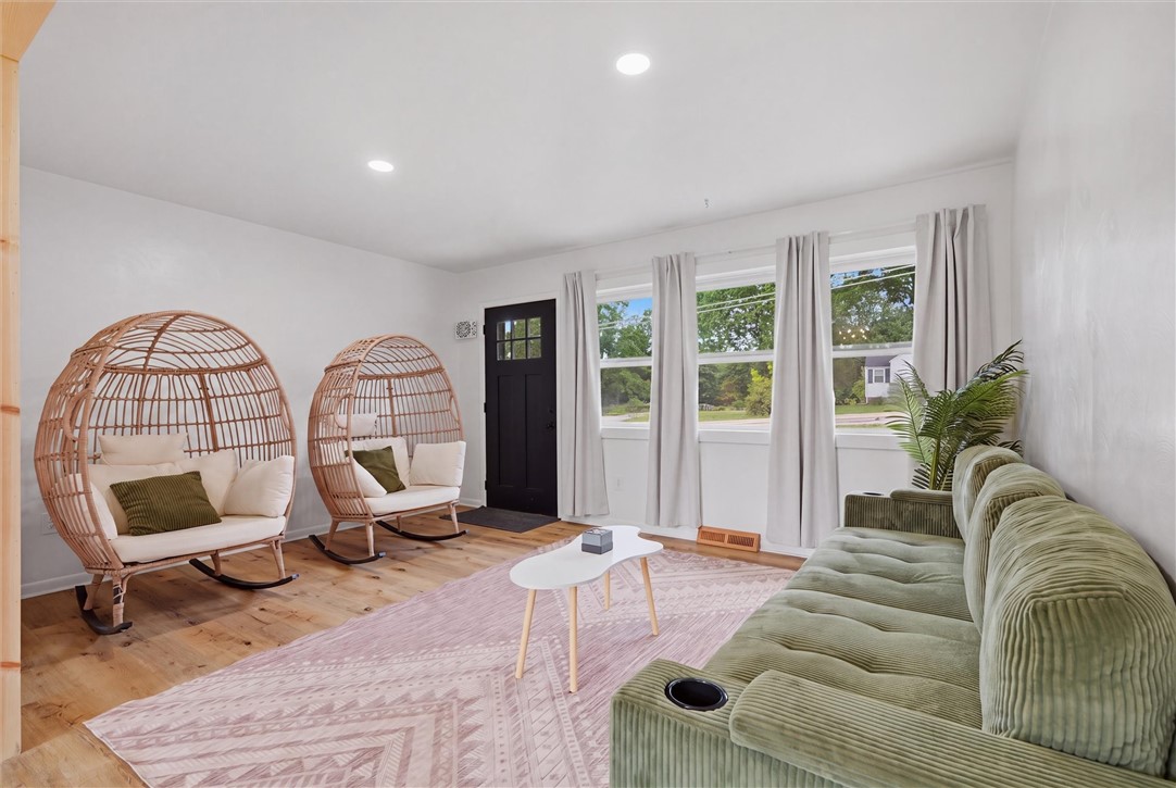 2251 Mercer West Middlesex Rd