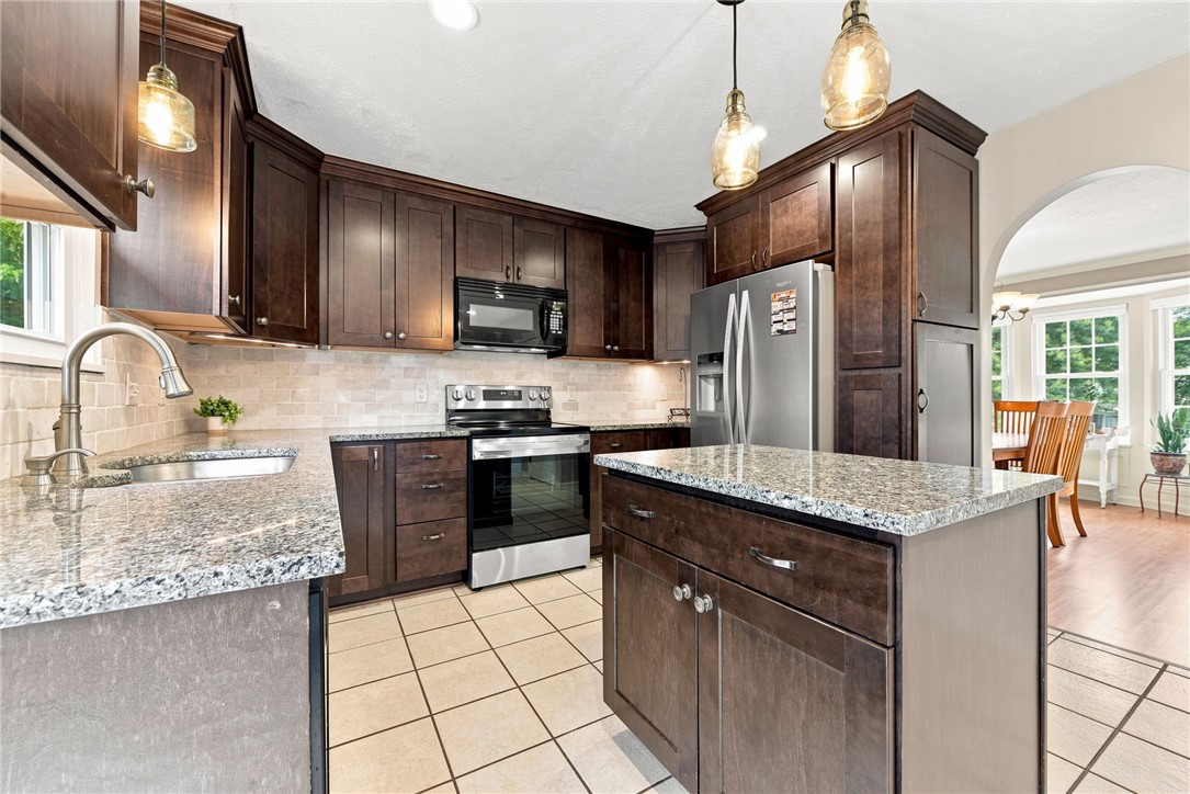 9103 Timberglen Dr