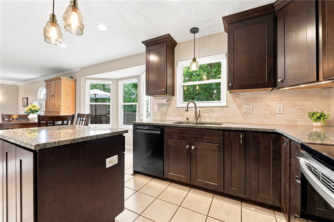9103 Timberglen Dr