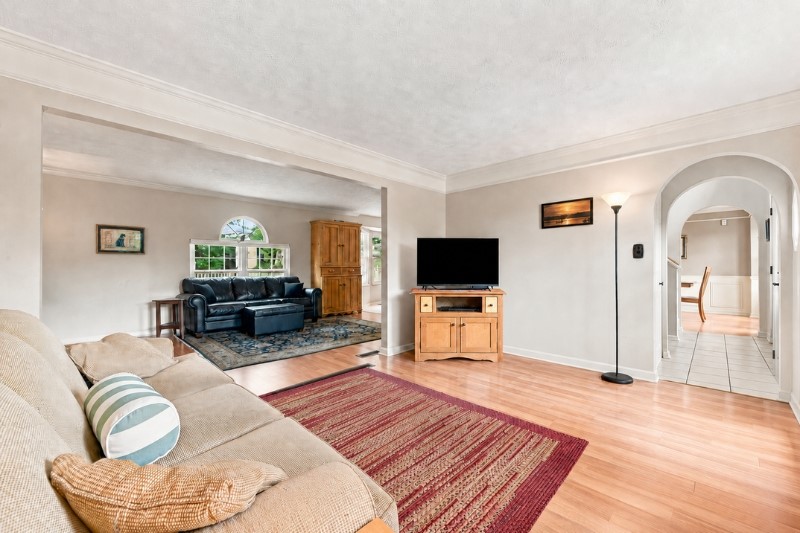 9103 Timberglen Dr