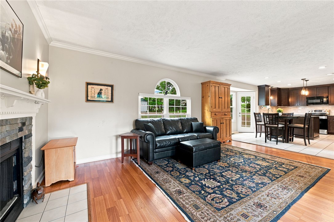 9103 Timberglen Dr