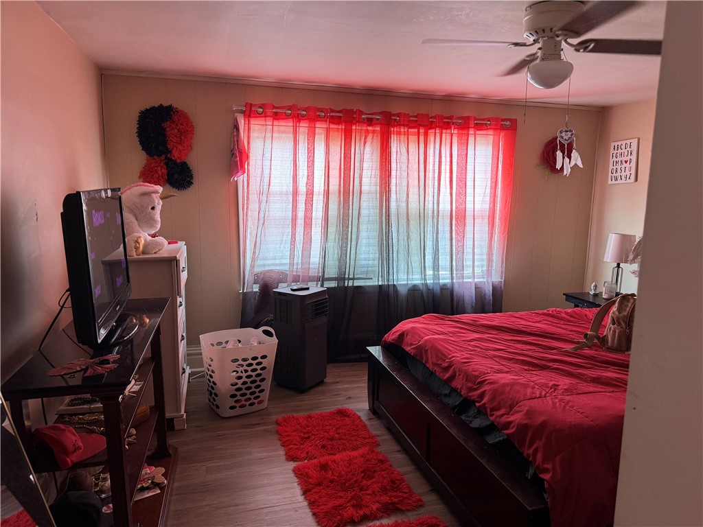 1207 Huron Ave