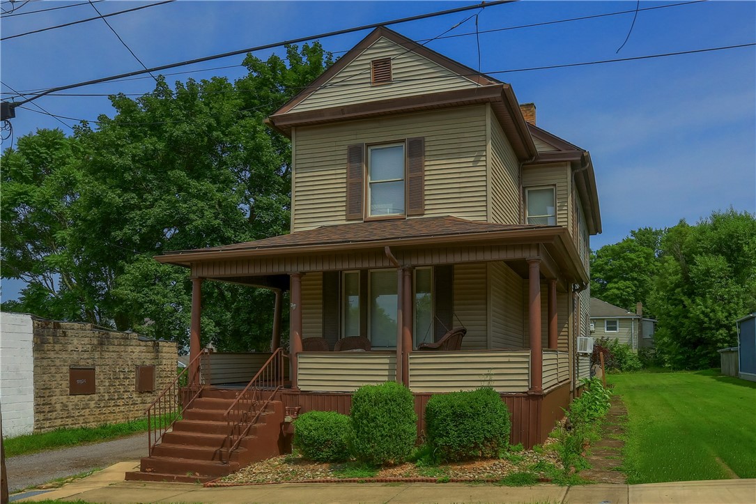 409 E Reynolds St