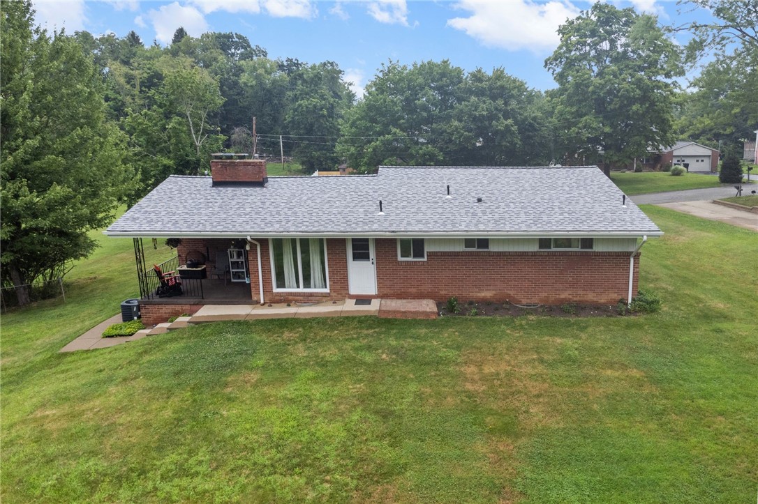 449 Emerald Dr