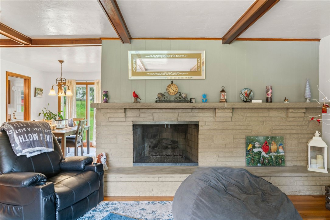 449 Emerald Dr