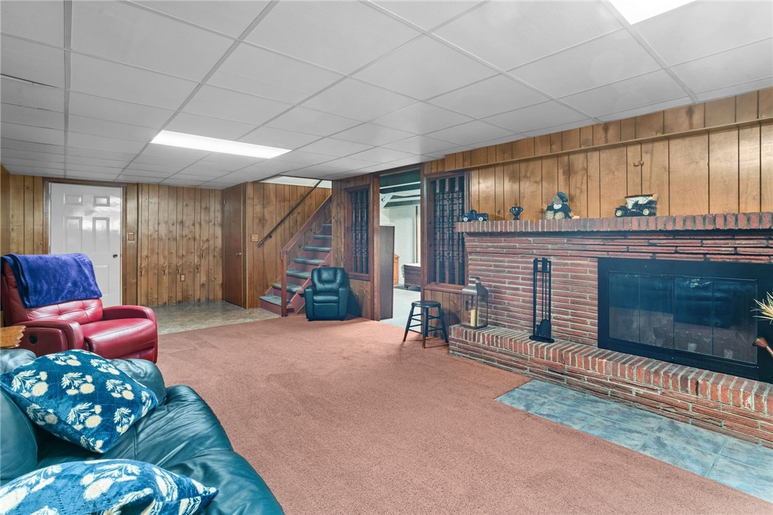 449 Emerald Dr
