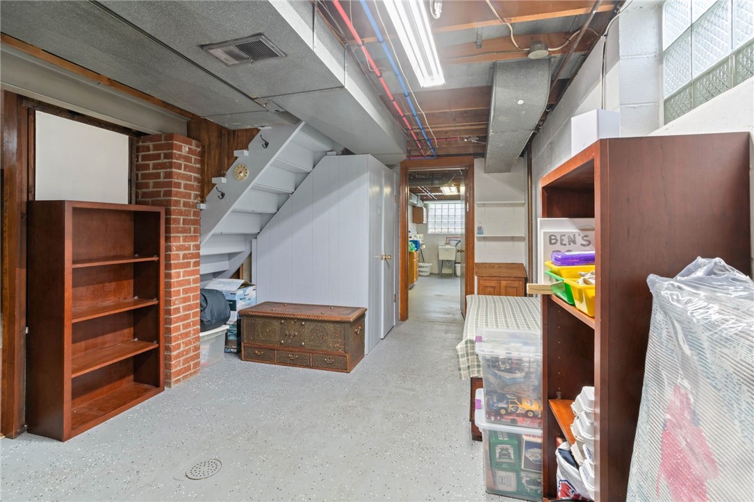 449 Emerald Dr