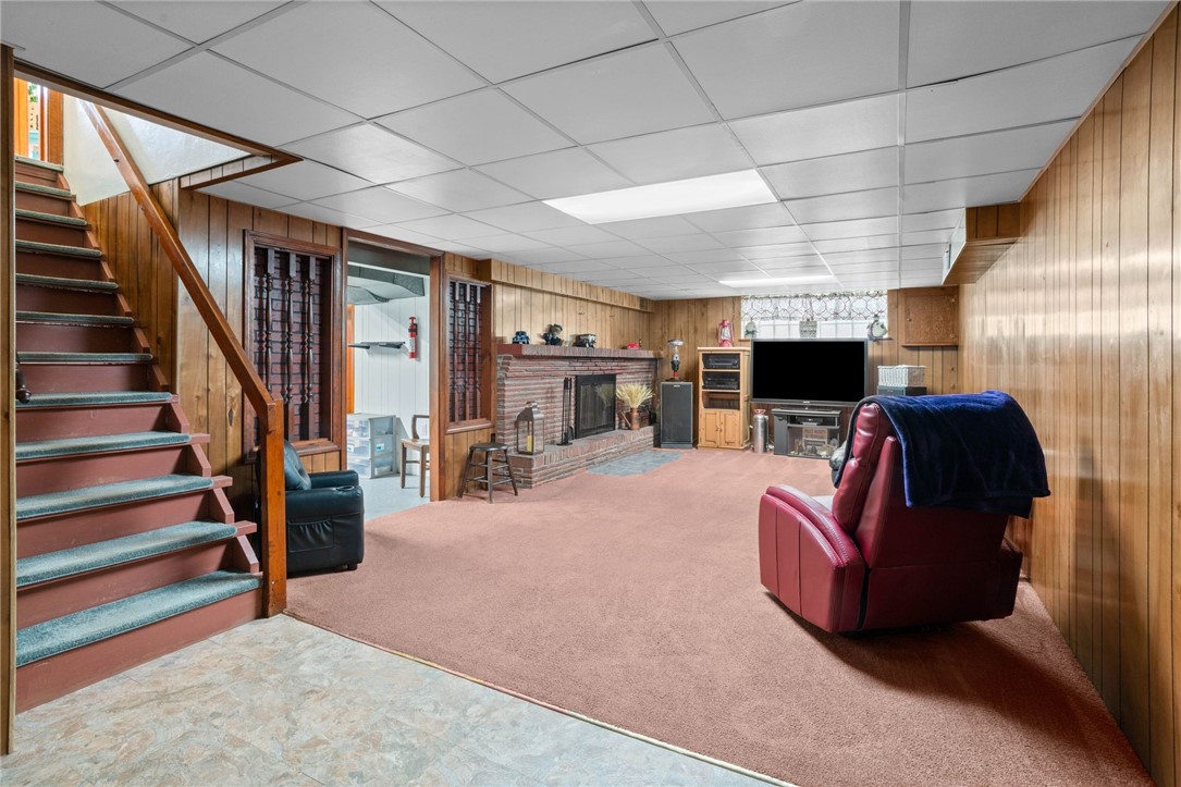 449 Emerald Dr