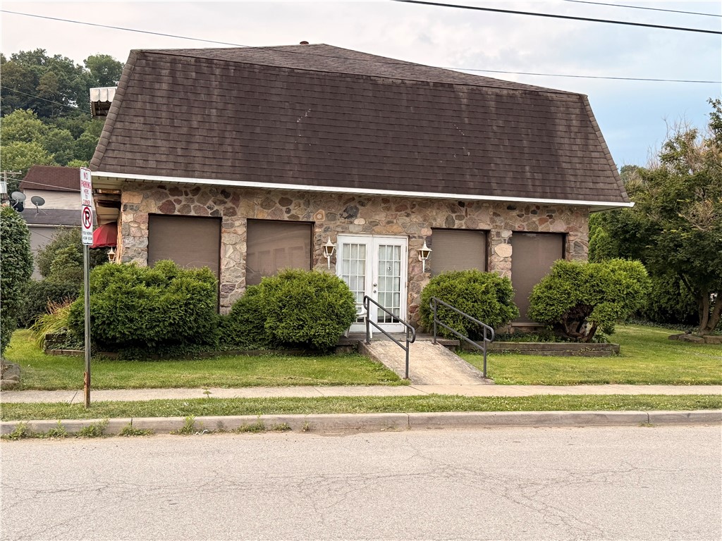 318 Main St