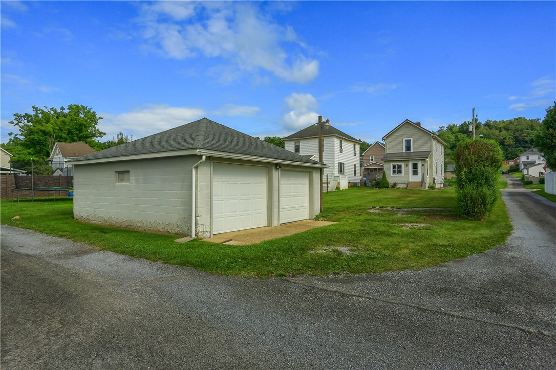 321 Hazel Ave