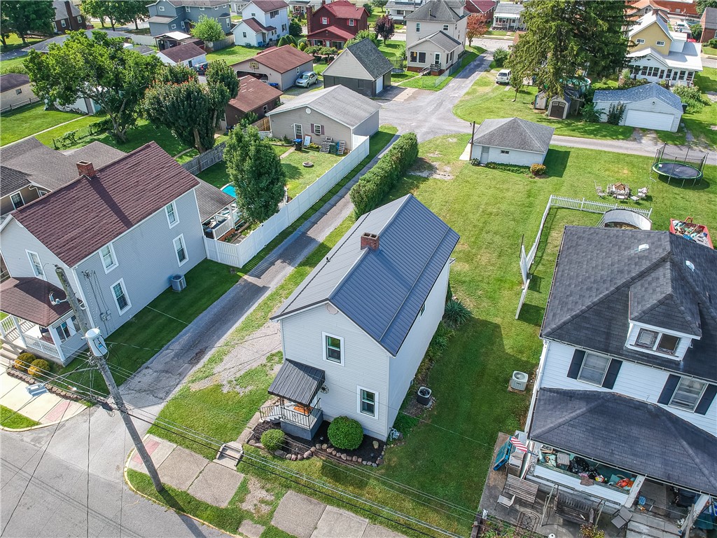 321 Hazel Ave