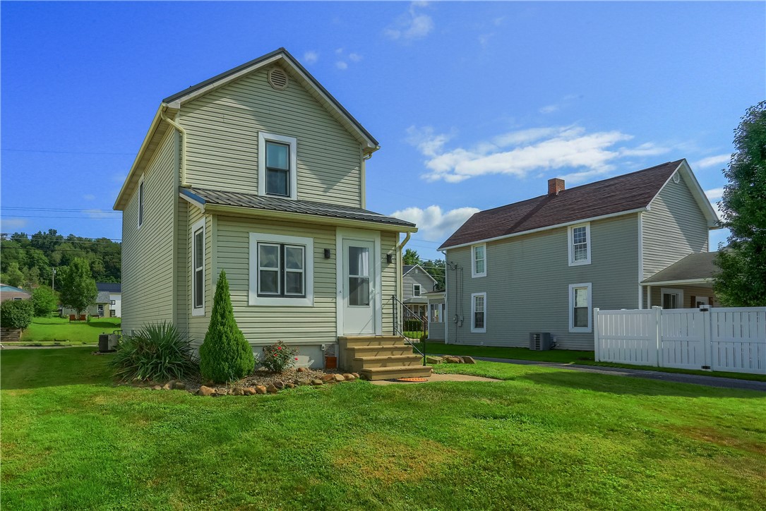 321 Hazel Ave