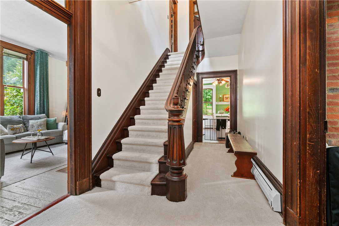 275 Wolfe Ln