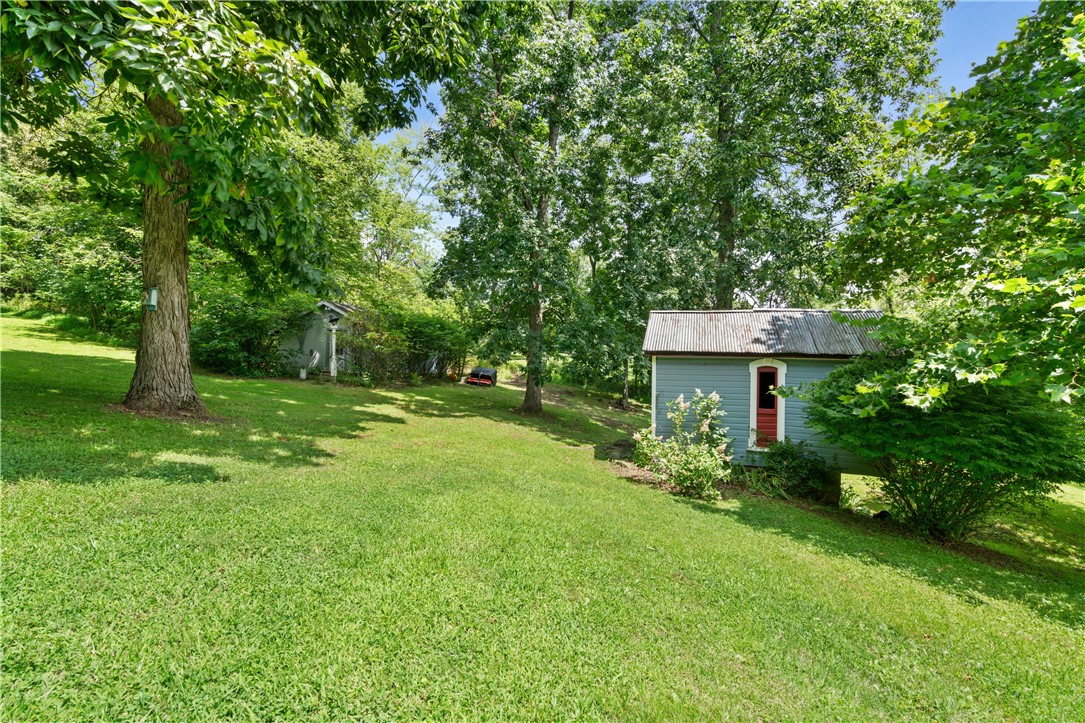 275 Wolfe Ln