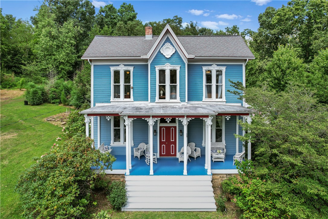 275 Wolfe Ln