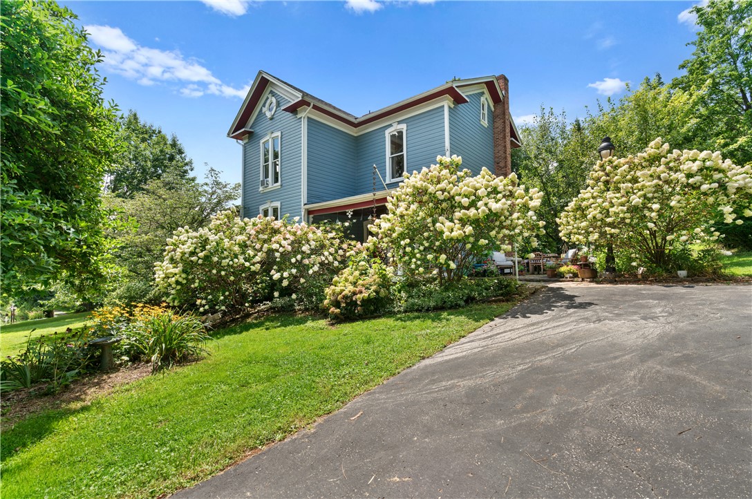275 Wolfe Ln