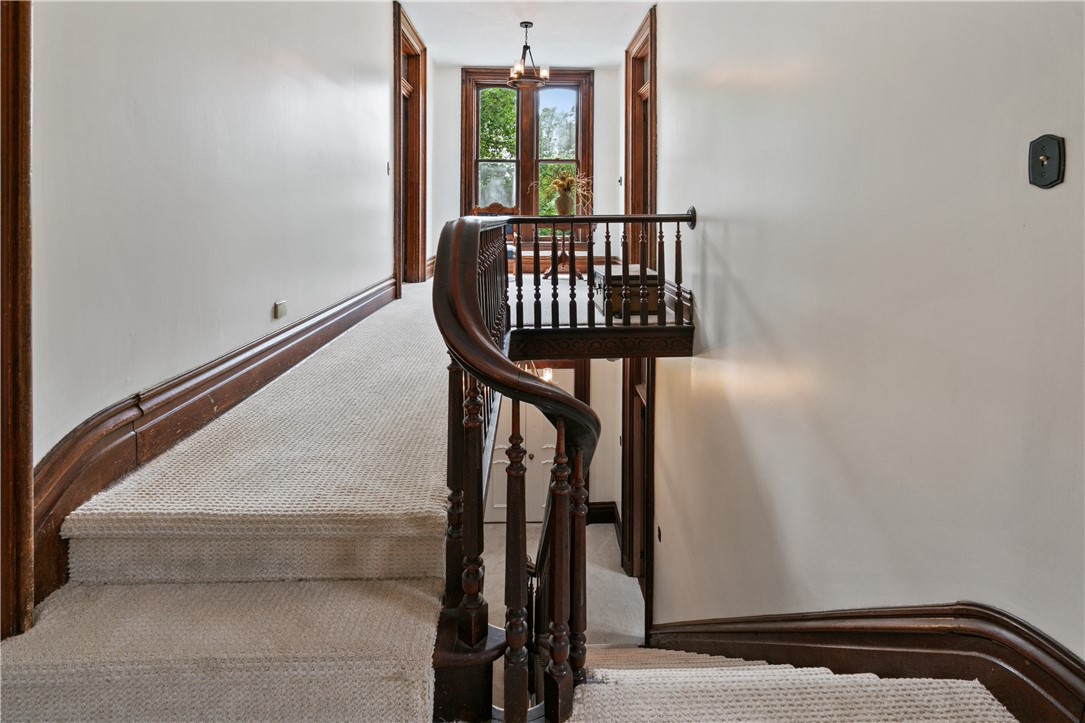 275 Wolfe Ln
