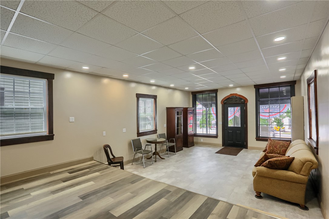 1287 Perry Hwy