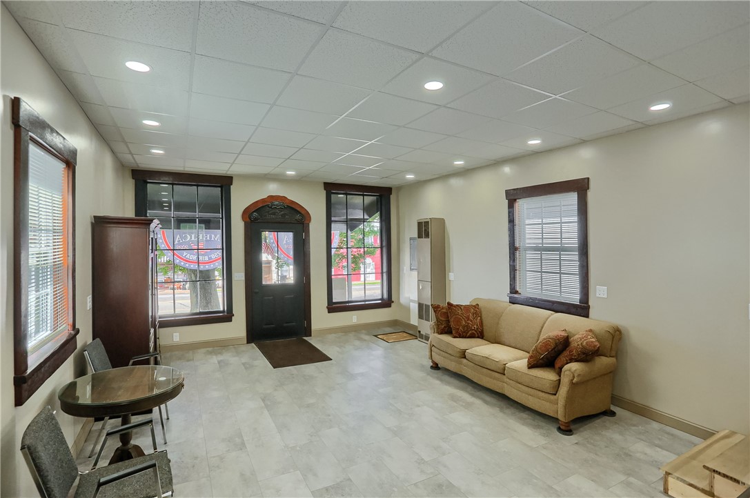 1287 Perry Hwy