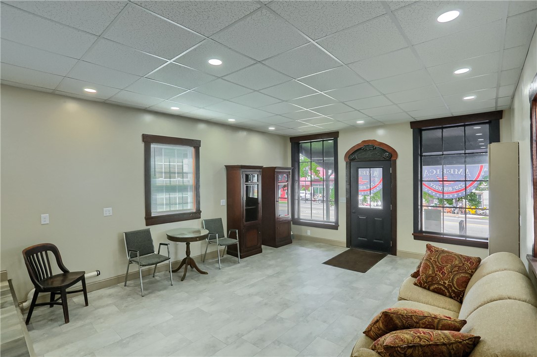 1287 Perry Hwy