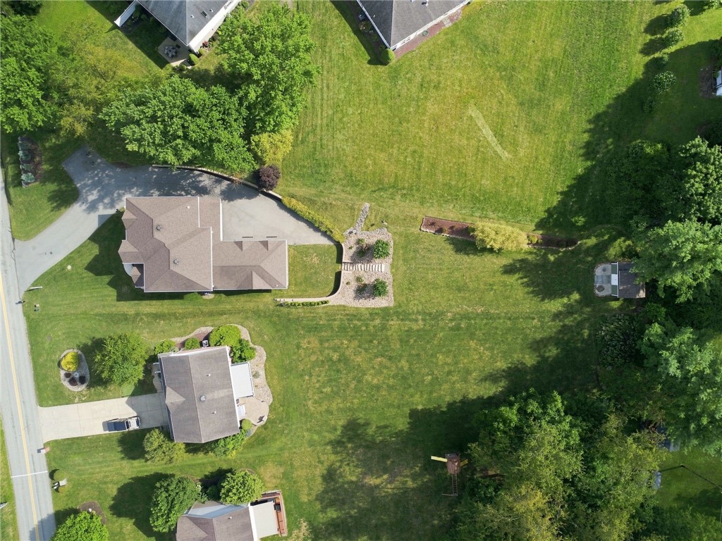 2215 Hyland Rd