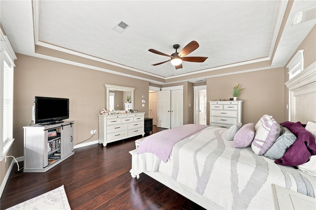 2215 Hyland Rd