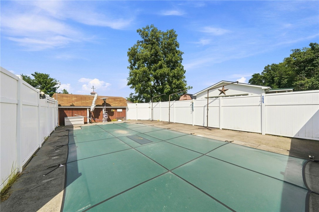 222 Dewitt Ave