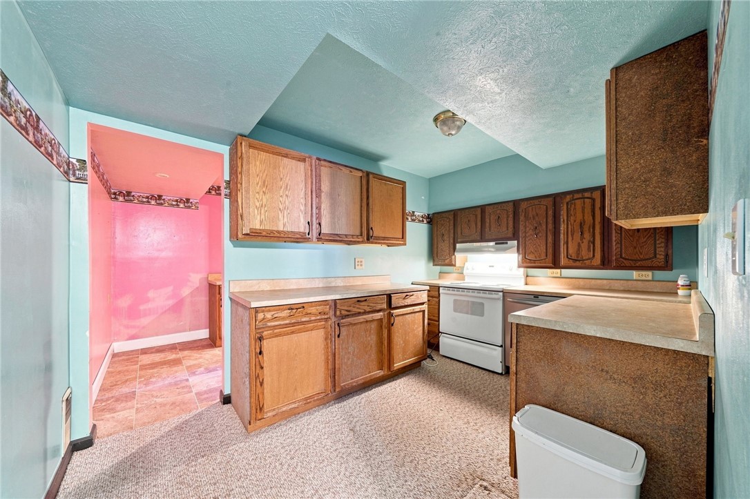 222 Dewitt Ave