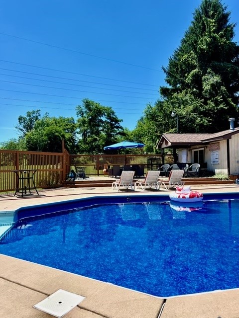 3458 Nearwood Dr