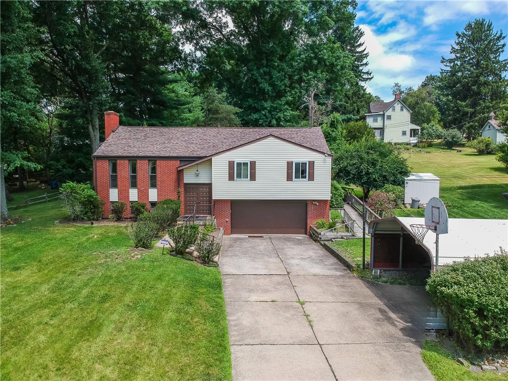1557 Lenora Dr