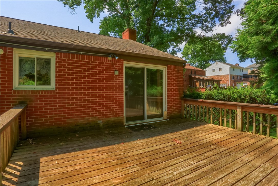 1557 Lenora Dr