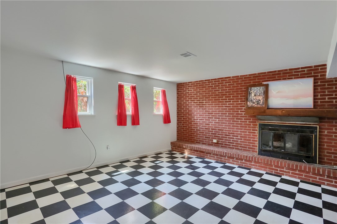 1557 Lenora Dr