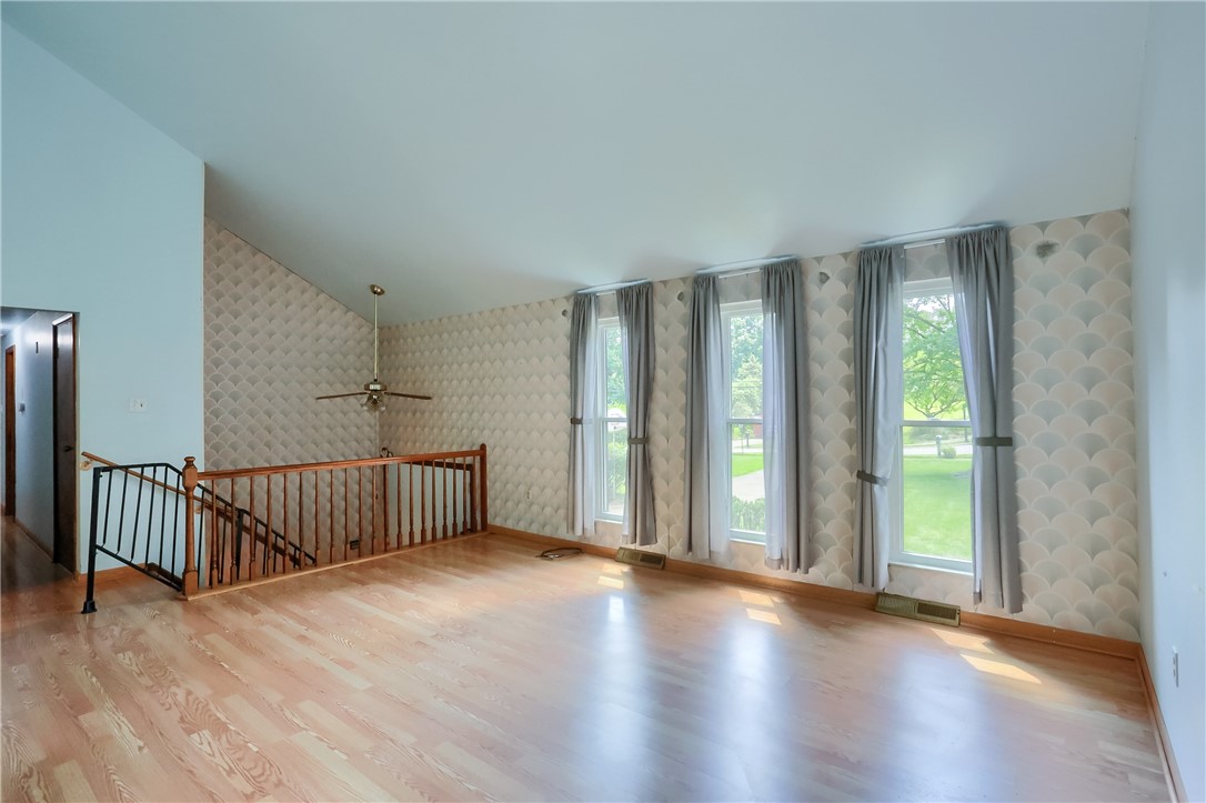 1557 Lenora Dr